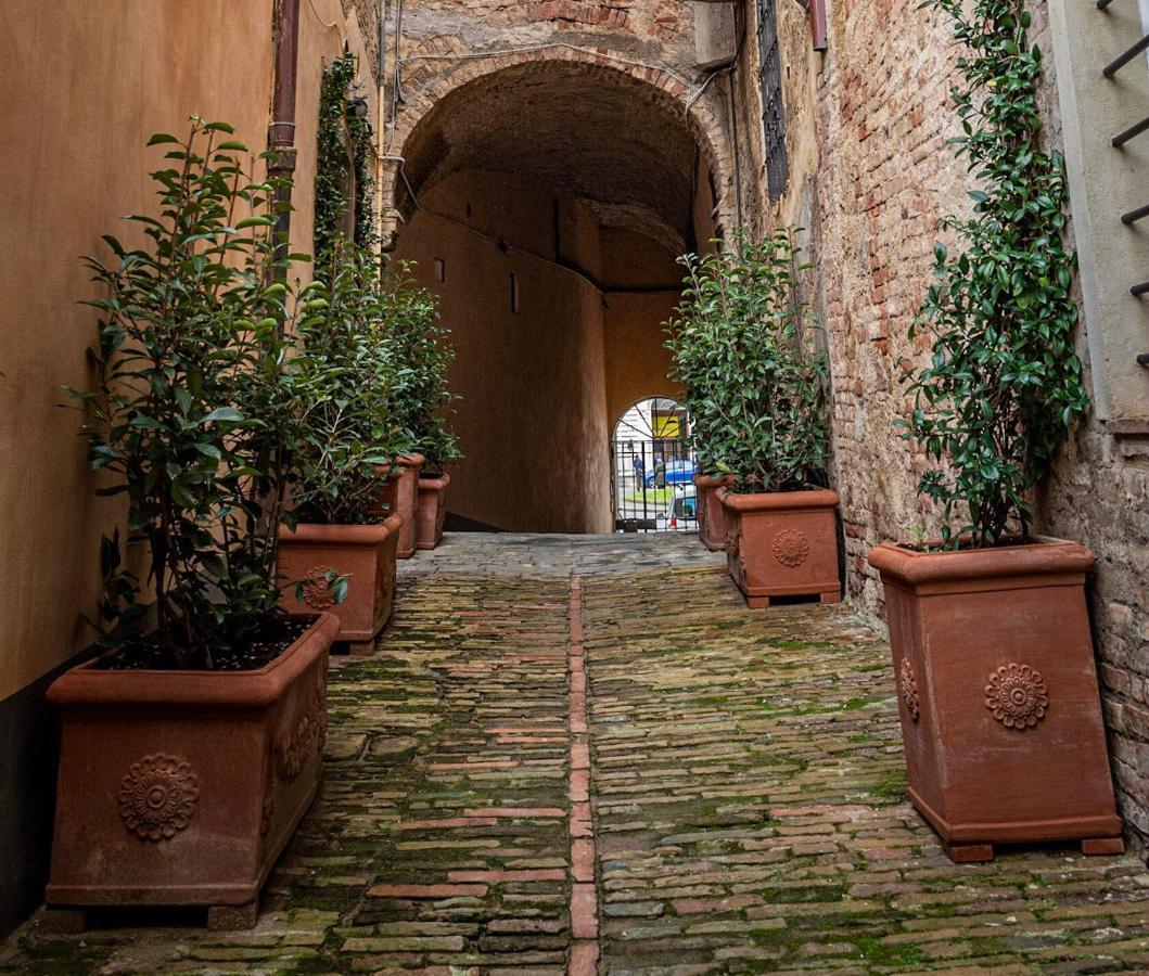 Domus Nannini Spa - L' Arco Di Matteotti Siena Zewnętrze zdjęcie